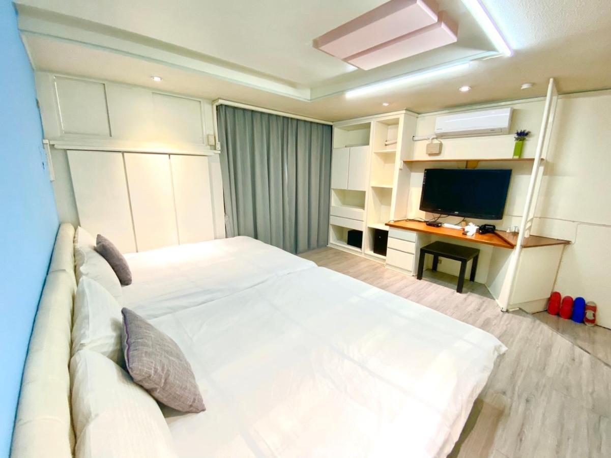 Fengjia Pig'S House Apartment Taichung Bagian luar foto