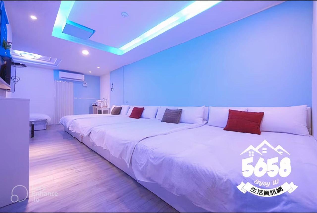 Fengjia Pig'S House Apartment Taichung Bagian luar foto