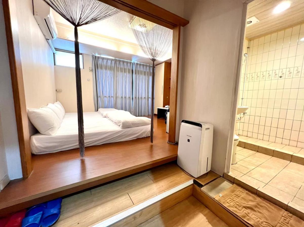Fengjia Pig'S House Apartment Taichung Bagian luar foto