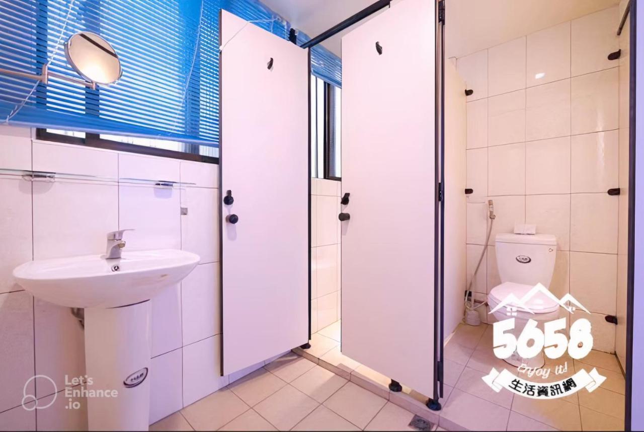 Fengjia Pig'S House Apartment Taichung Bagian luar foto