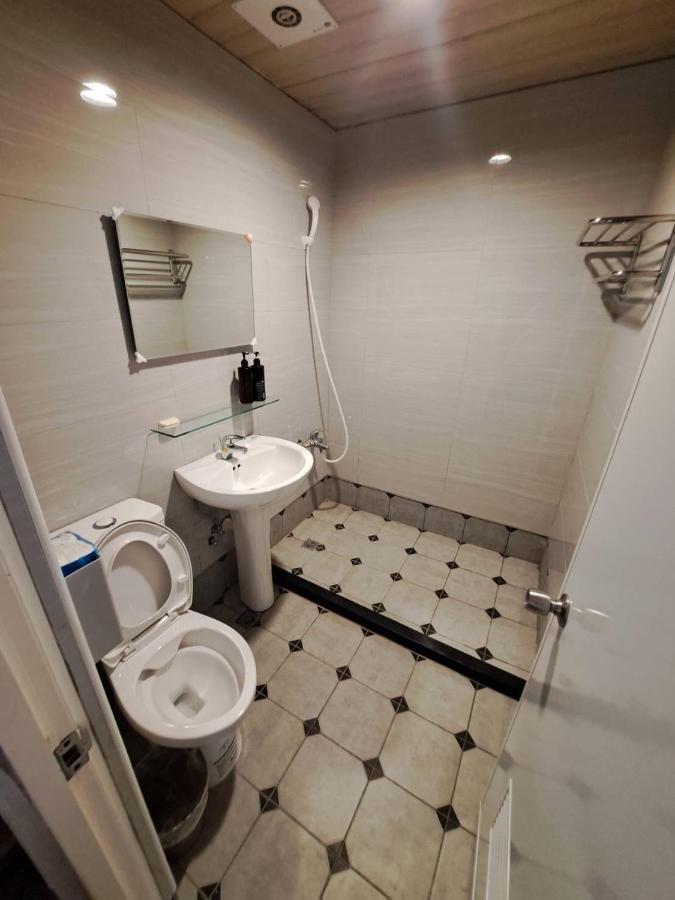 Fengjia Pig'S House Apartment Taichung Bagian luar foto